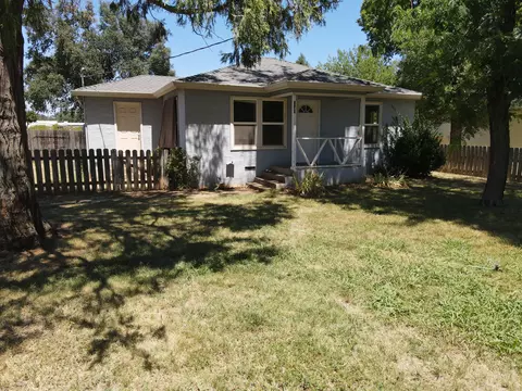 2340 Sacramento Dr, Redding, CA 96001