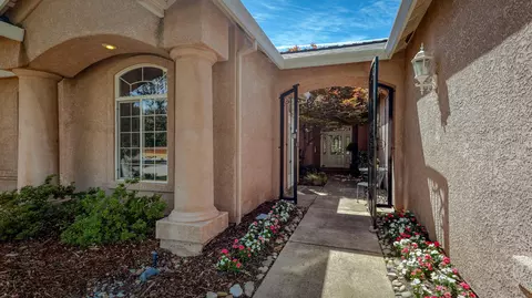 3390 Wimbledon Dr, Redding, CA 96002 photo 6