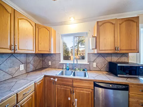 2921 West Way, Redding, CA 96002 photo 8