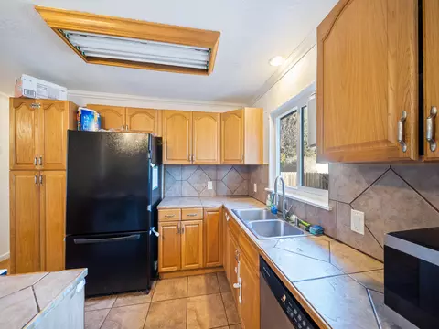 2921 West Way, Redding, CA 96002 photo 9