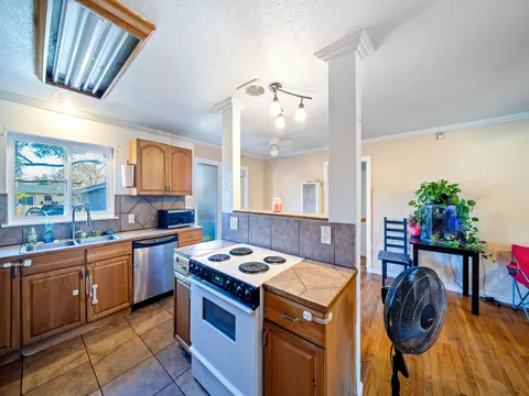 2921 West Way, Redding, CA 96002 photo 7