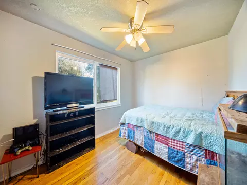 2921 West Way, Redding, CA 96002 photo 17