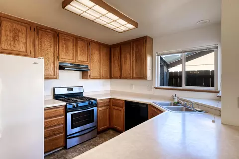 3715 Capricorn Way, Redding, CA 96002 photo 7