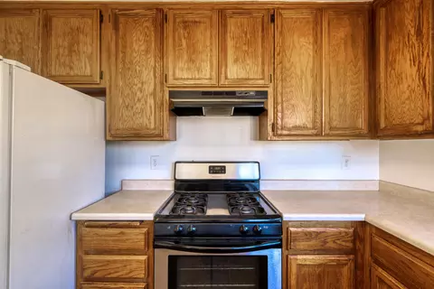 3715 Capricorn Way, Redding, CA 96002 photo 9