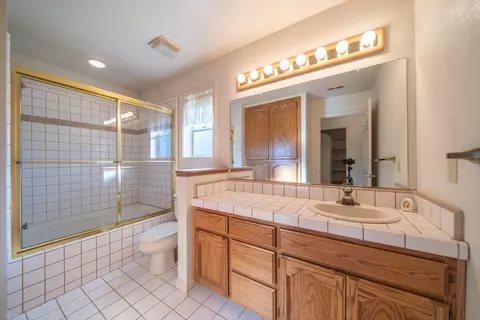 3318 Toro Way, Redding, CA 96002 photo 18