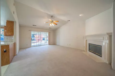 3318 Toro Way, Redding, CA 96002 photo 9