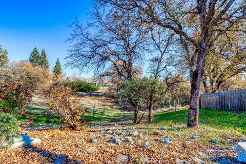 3525 Sunglow Dr, Redding, CA 96001 photo 23