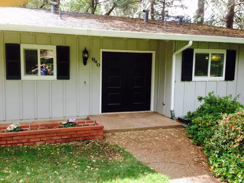 940 Hallmark Dr, Redding, CA 96001 photo 3