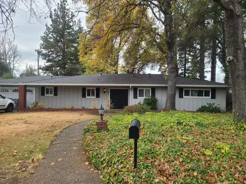 940 Hallmark Dr, Redding, CA 96001 photo 1