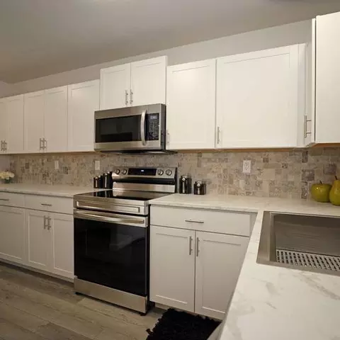 1537 Benton Dr, Redding, CA 96003 photo 3