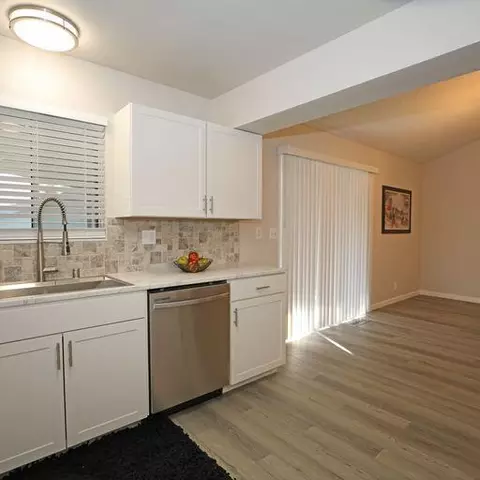 1537 Benton Dr, Redding, CA 96003 photo 4