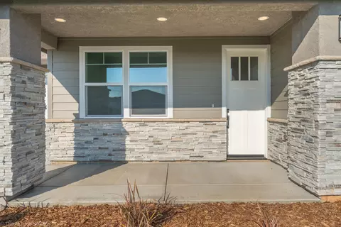 3870 Colby Trl, Redding, CA 96002 photo 3