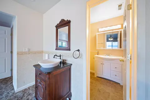 2358 Oxford Rd, Redding, CA 96002 photo 10