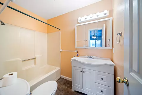 2358 Oxford Rd, Redding, CA 96002 photo 11