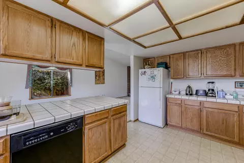 3398 Somerset Ave, Redding, CA 96002 photo 12