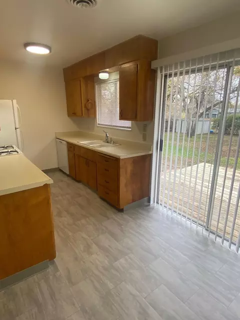 2324 Windy Way, Redding, CA 96002 photo 5