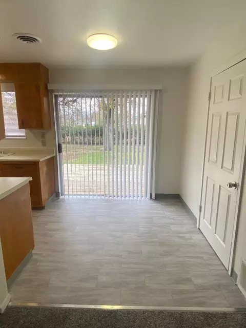 2324 Windy Way, Redding, CA 96002 photo 4