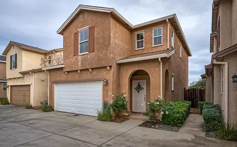 2055 Vienna Way, Redding, CA 96003 photo 1