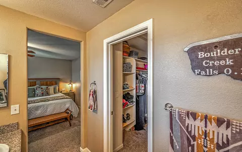 2055 Vienna Way, Redding, CA 96003 photo 14