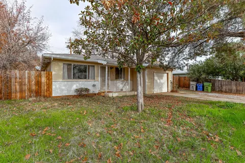 2056 Galaxy Way, Redding, CA 96002 photo 2