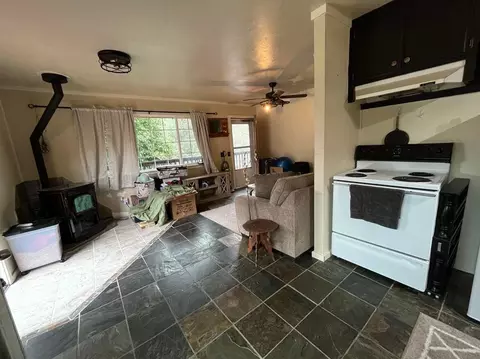 14921 Ranger Ct, Redding, CA 96003 photo 5