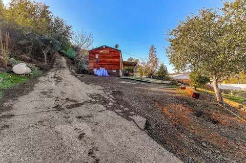 22155 Ravine Ct, Redding, CA 96003 photo 57