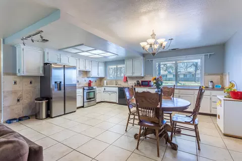 20348 Gibson Ct, Redding, CA 96002 photo 14