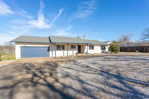 20348 Gibson Ct, Redding, CA 96002 photo 2