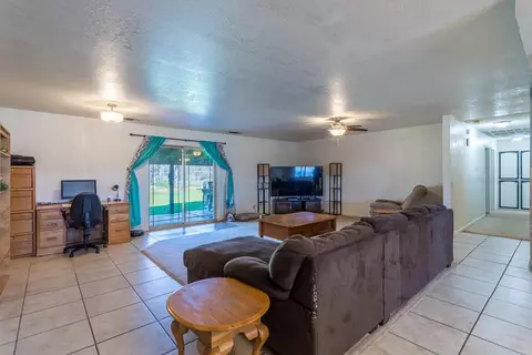 20348 Gibson Ct, Redding, CA 96002 photo 7