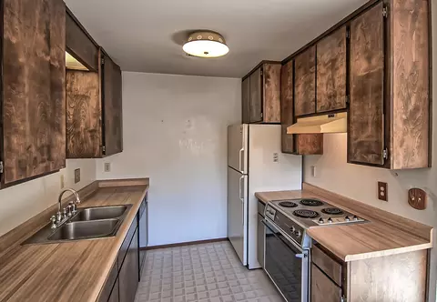 4597 Cedars Rd, Redding, CA 96001 photo 4