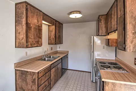4597 Cedars Rd, Redding, CA 96001 photo 5