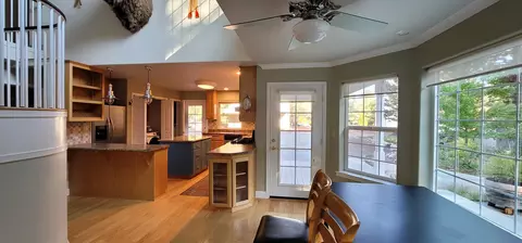 39530 Mcarthur Rd, Fall River Mills, CA 96028 photo 7