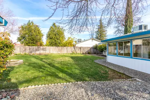 146 Woodhill Dr, Redding, CA 96003 photo 24
