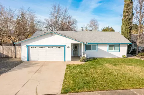 146 Woodhill Dr, Redding, CA 96003 photo 1