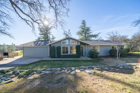 15981 Frontiersman Dr, Redding, CA 96001 photo 3