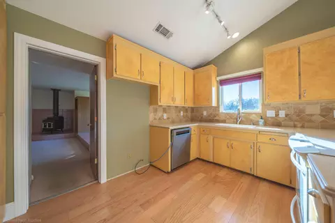 15981 Frontiersman Dr, Redding, CA 96001 photo 16