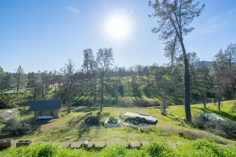 15981 Frontiersman Dr, Redding, CA 96001 photo 47