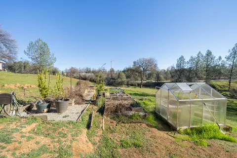 15981 Frontiersman Dr, Redding, CA 96001 photo 43