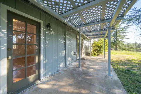 15981 Frontiersman Dr, Redding, CA 96001 photo 35