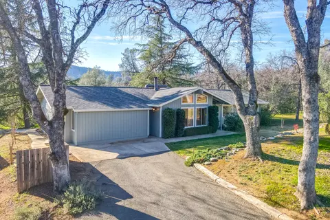 15981 Frontiersman Dr, Redding, CA 96001 photo 1