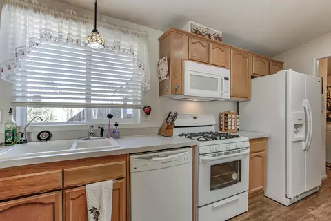 4698 Maple Trl, Redding, CA 96003 photo 9