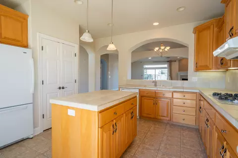 2378 Columbia Way, Redding, CA 96003 photo 9