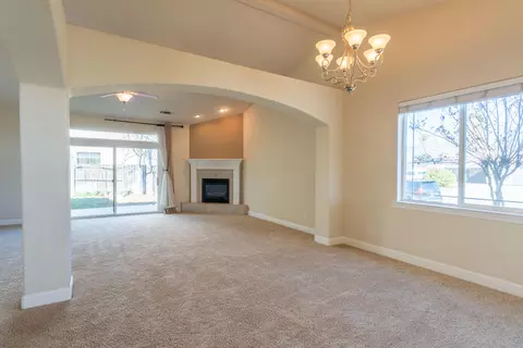 2378 Columbia Way, Redding, CA 96003 photo 4