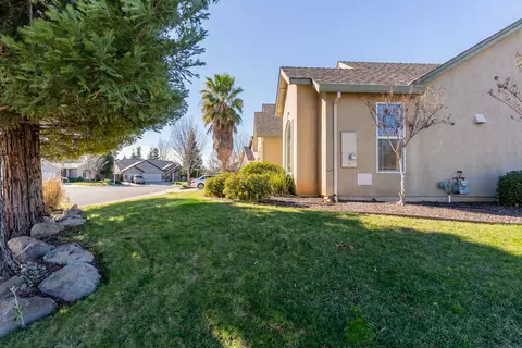 2378 Columbia Way, Redding, CA 96003 photo 15