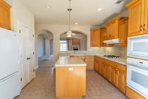2378 Columbia Way, Redding, CA 96003 photo 8