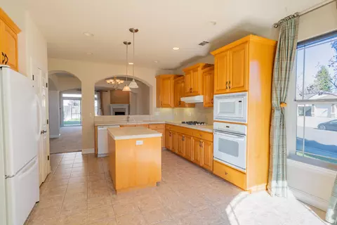 2378 Columbia Way, Redding, CA 96003 photo 7