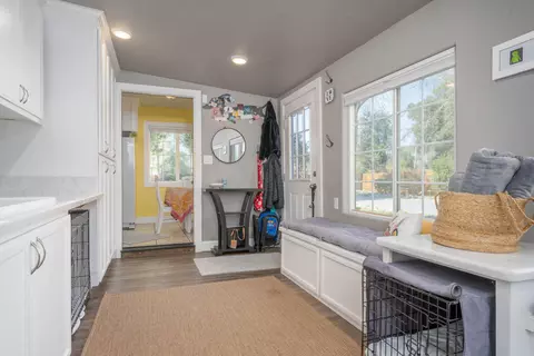 3231 Middleton Ln, Redding, CA 96002 photo 6