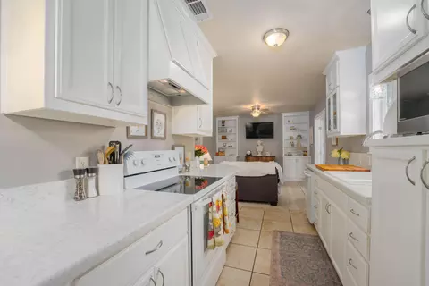 3231 Middleton Ln, Redding, CA 96002 photo 12