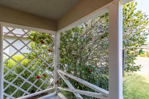 935 Gold St, Redding, CA 96001 photo 26