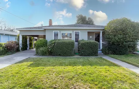935 Gold St, Redding, CA 96001 photo 1